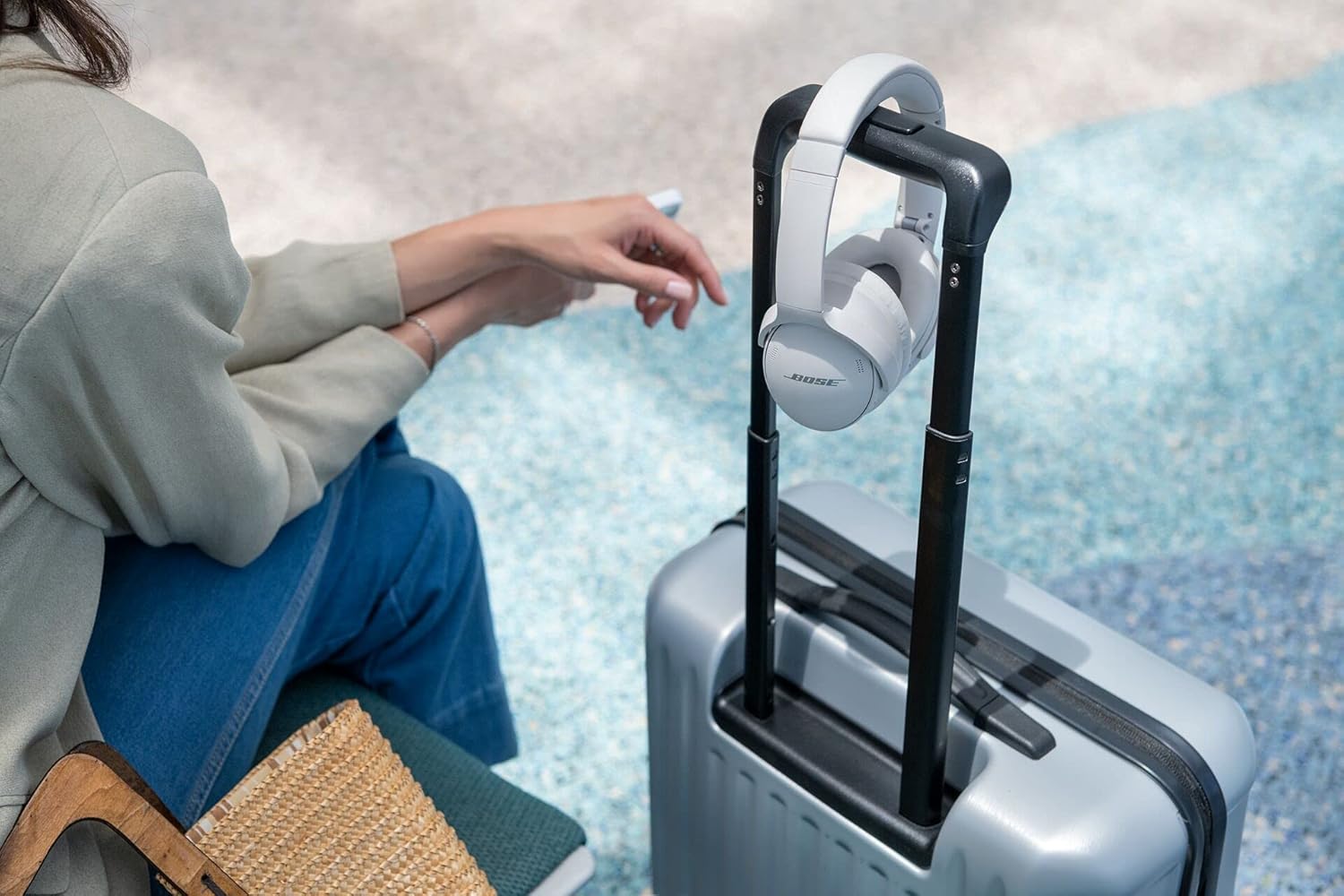 Bose QuietComfort 45 Noise Canceling Bluetooth Headphones (White Smoke) (Renewed) - Image 9